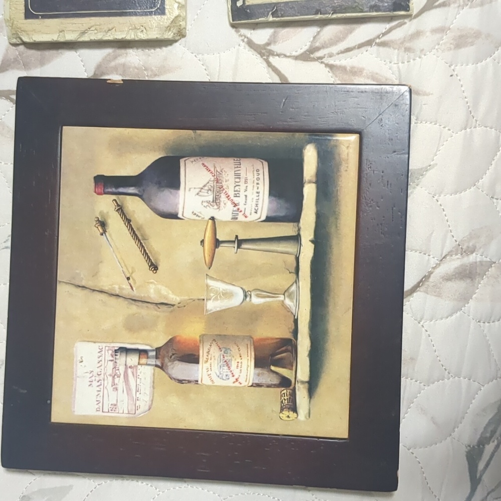 Wine decor bundle - Picture 3 of 10